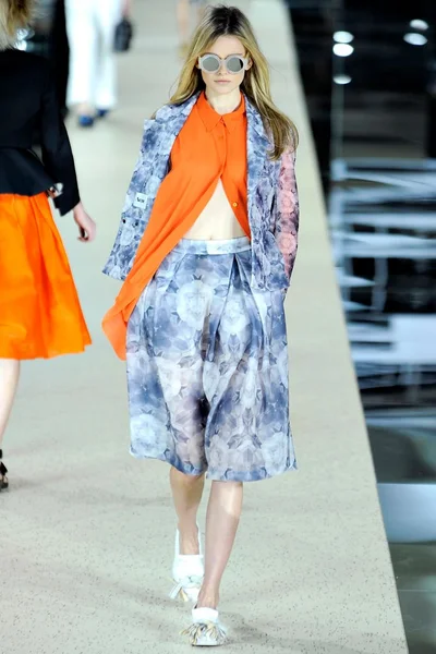 Look 26
